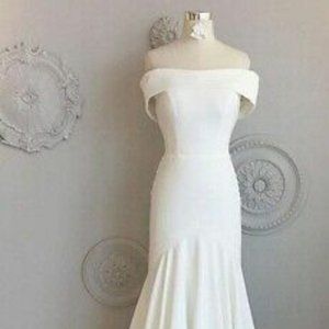 Beautiful Off Shoulder Chiffon Mermaid Ivory Wedding Dress Size 8/10 M